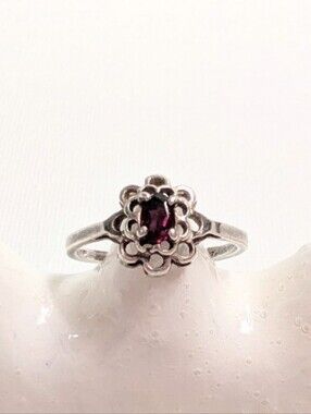 Vintage ATI Sterling Silver Scalloped Flower Garnet Ring Size 8
